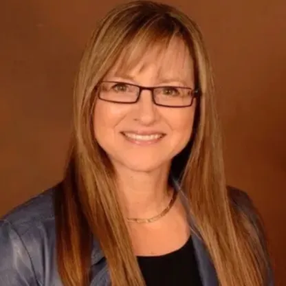 Headshot of Doctor Lynn Kolmeier